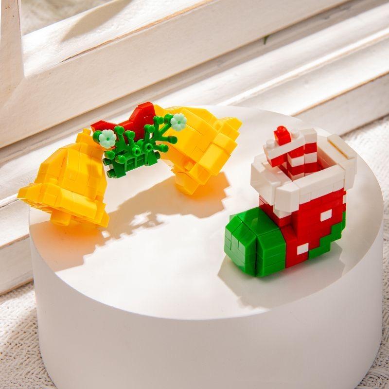 Merry Christmas Micro Building Blocks Santa Claus Elk Snowman Christmas Tree Assembled Mini Bricks Figure Toy For Kid Gifts