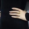 Ретро Кольцо из Титановой Стали с Узлом Женское Нишевое Высококлассное Кольцо Легкой Роскоши 18K Золото Нишевые Украшения Не Тускнеют