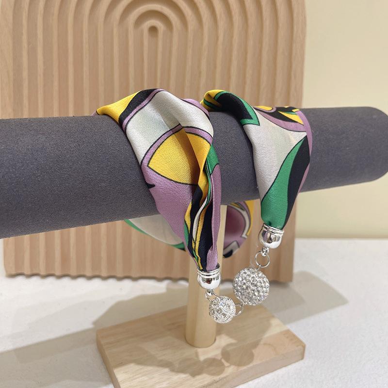 Four Seasons Available New Women's Scarf, Шарф, Магнитная пряжка, Шарф, Ожерелье, Универсальное украшение, Двойное назначение, Инкрустация бриллиантами