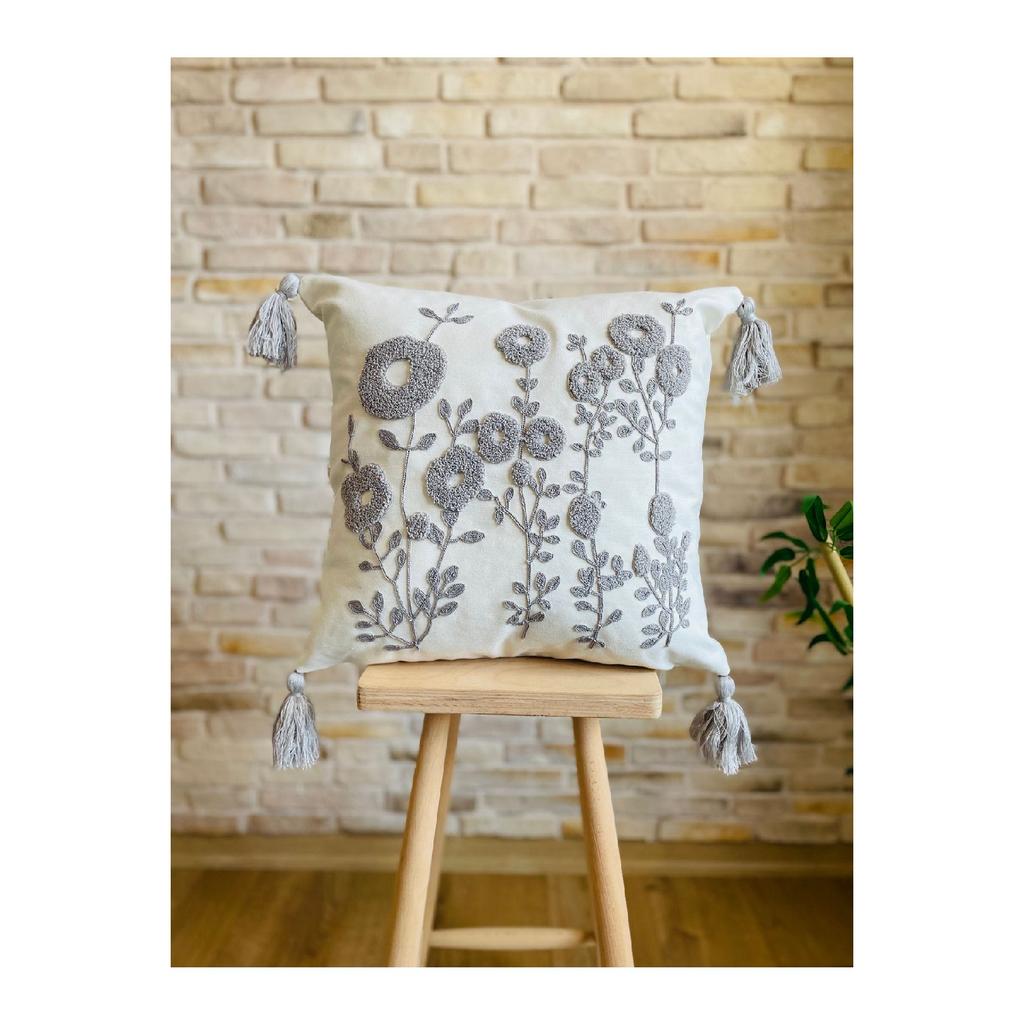 Punch Embroidered Single Decorative Daisy Design Throw Pillow Cover (punch)