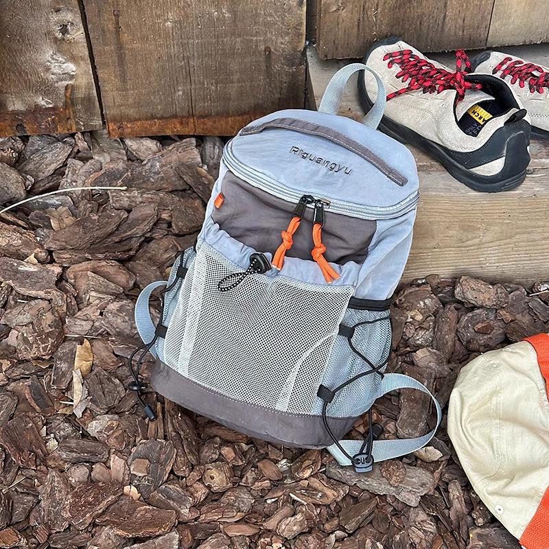 Женский легкий рюкзак для активного отдыха, походов и путешествий - для альпинизма, поездок на работу и учебы.