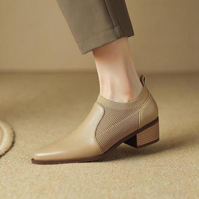 Туфли на толстом каблуке женские 2025 весна и осень новые французские ретро остроносые с глубоким вырезом на среднем каблуке маленькие кожаные туфли лоферы на одной педали