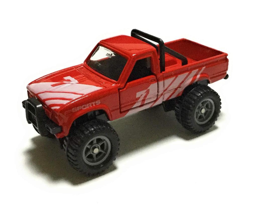 Томми Томика Toyota Hilux Bigfoot 61