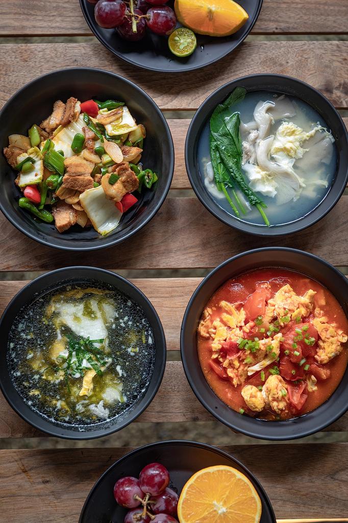 CAMPING MOON Camping Plates, Stainless Steel Tableware Set (4 Pieces), Black, with Canvas Case, BKS395-1S