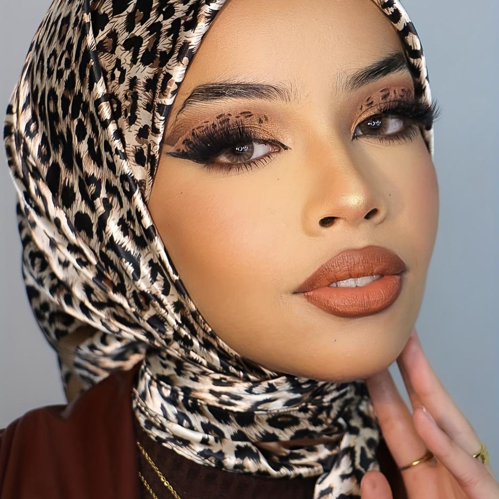 Popular Shawls Europe And America Fashion Bandannas Wild Leopard Print Sunscreen 90X90CM Bandanna Luxury Square Silk Scarves