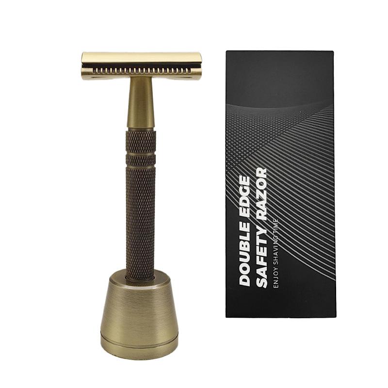 Открутите основание ручной бритвы, опорную раму бритвы и латунный антикоррозийный старомодный контейнер для хранения
