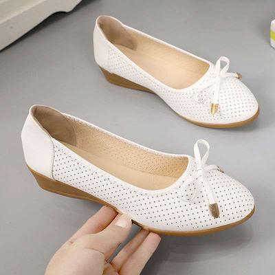 Туфли для мам женские на танкетке из мягкой кожи с подошвой из говяжьей кожи 2025 новые с бантом круглый носок дышащие туфли Doudou повседневные одинарные туфли женские