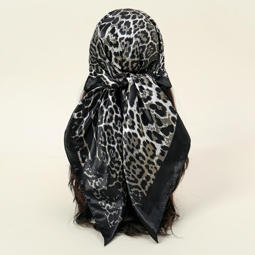 90*90Cm Satin Square Scarf Women Leopard Print Shawl Hair Wrap Silk Feeling Satin Neckerchief Hair Band Classics Leopard Bandana