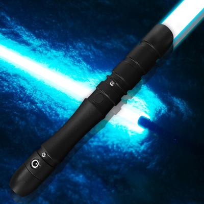 Световой меч YDD со светодиодным лезвием, металлический эфес, Force FX, звуковые эффекты, датчик, перезаряжаемый светящийся меч (Черная ручка, ледяно-голубое лезвие)