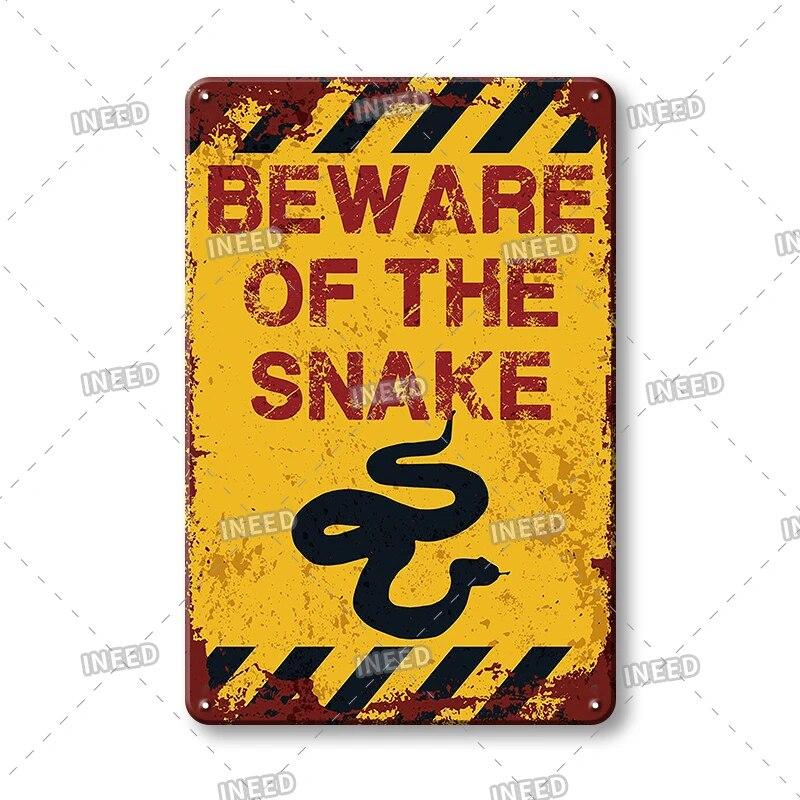 BEWARE OF Dog Cat Chicken Retro Plaque Metal Tin Signs Garden Yard Home Decoration Caution Kraken Plate Animal Warning Sign