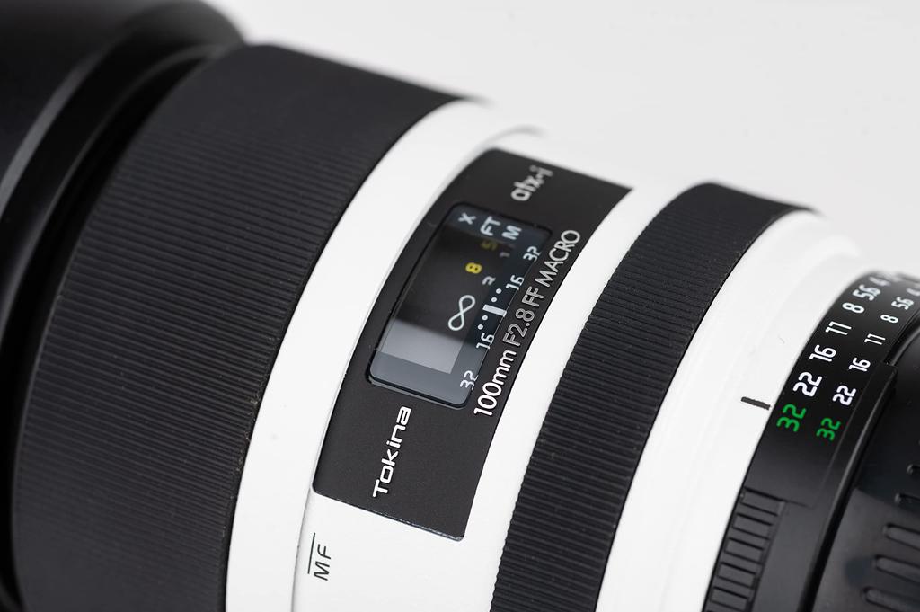 Объектив Tokina Medium 100 мм WE FF MACRO NAF White Edition для Nikon F, совместимый с полноразмерным форматом 641262, телефото/макро atx-i F2.8