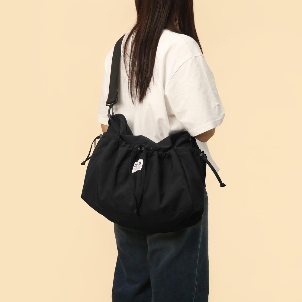 Сумка через плечо D.Lab Cuddly String Pocket - Черная