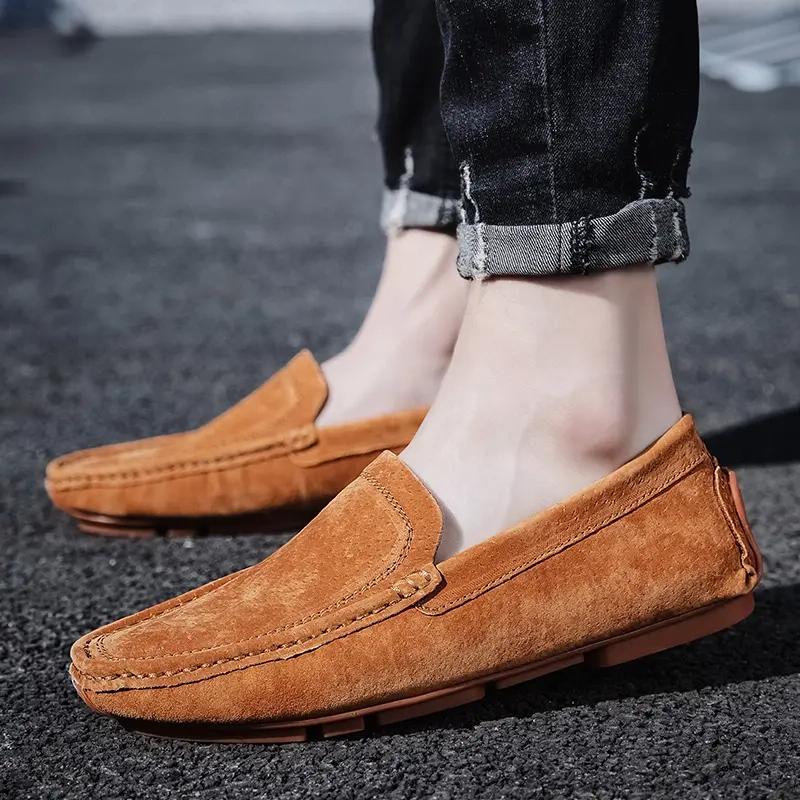 Fashion New Men Casual Shoes Fashion Summer Mens Shoes Suede Leather Mens Loafers Moccasins Brand Slip On Male Flat Driving Shoes Brown