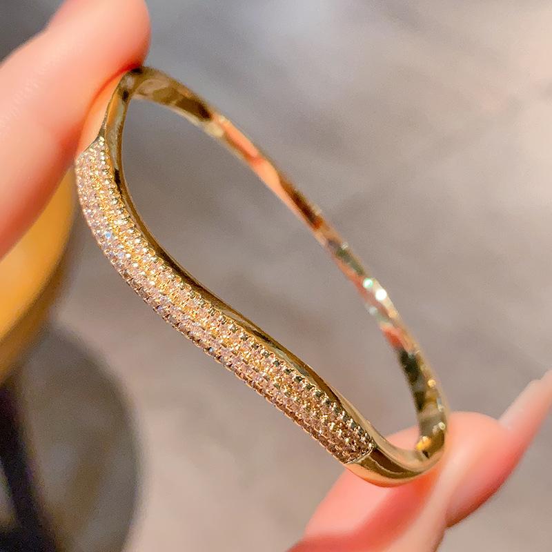 Fashionable Light Luxury Zircon Bracelet Sparkles with High Quality and Versatile Style Bracelet Jewelry