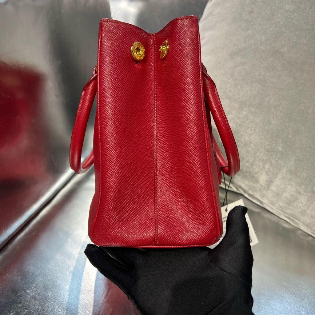 [Pre-Owned] Galleria Medium Red Saffiano Leather Logo Tote Bag - Very Good #SHL6KK