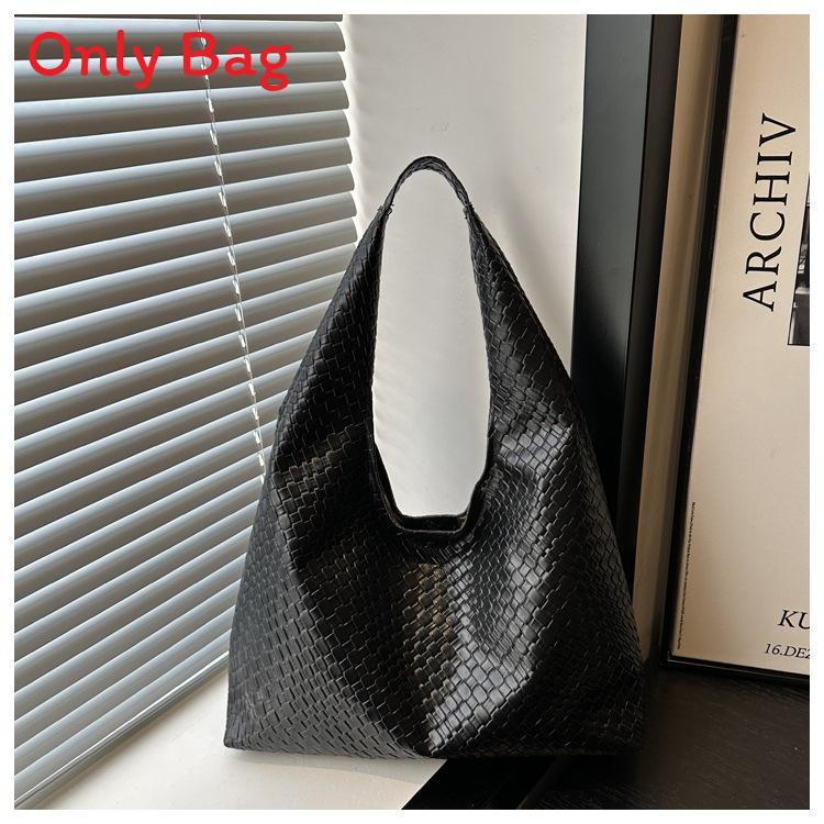 Retroinspired Womens Shoulder Bag With Magnetic Flap And Inner Phone Pocket For Daily Wear