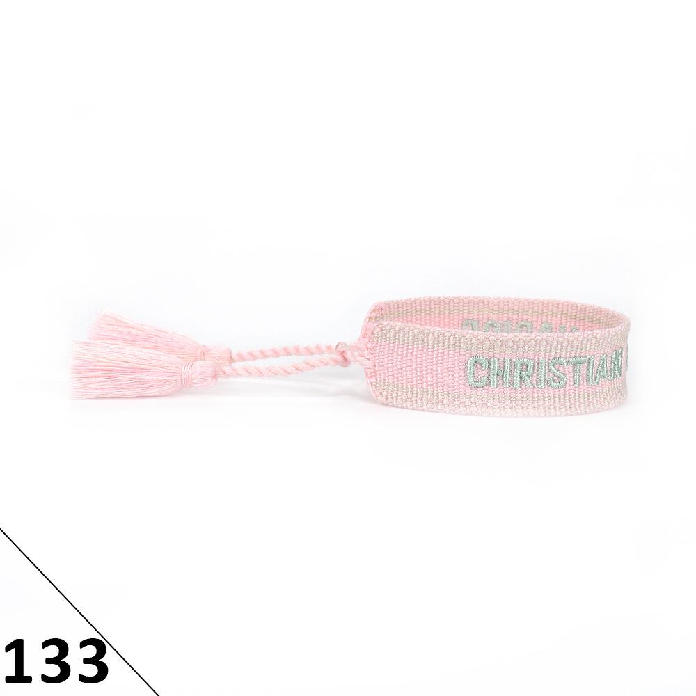 Браслет дружбы ручной работы с вышивкой и кисточками для женщин