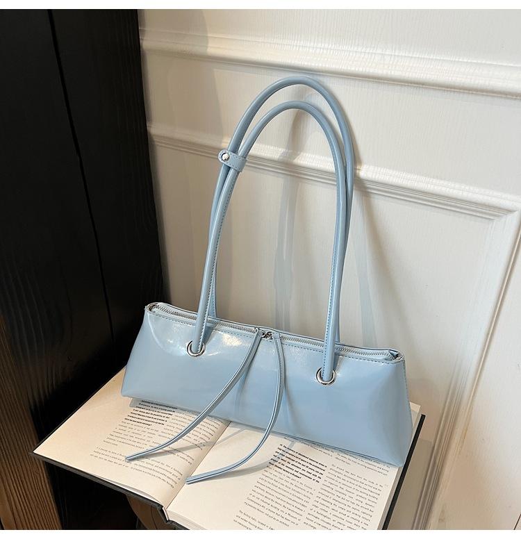 Сумка премиум-класса большой вместимости женская 2025 новая нишевая модная универсальная сумка-багет на одно плечо под мышкой