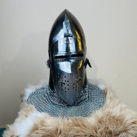 Нюрнбергский бацинет    Средневековый рыцарский кольчужный шлем ручной ковки, стальной шлем-барбют