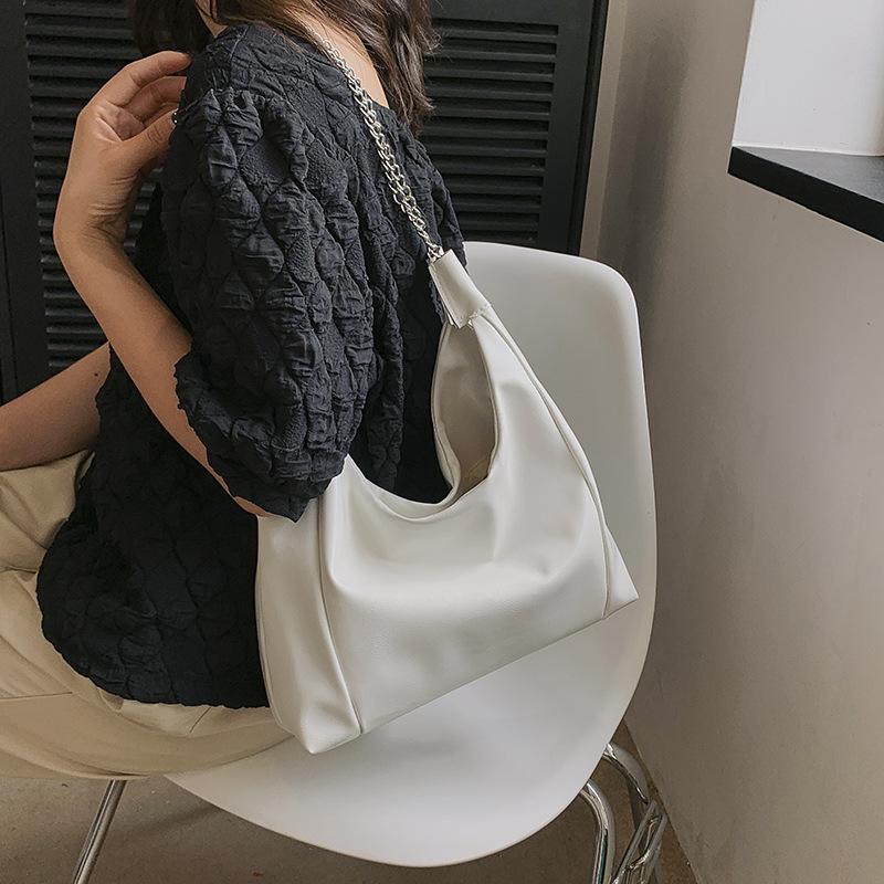 В этом году популярна сумка-тоут для отдыха и поездок на работу, женская летняя новая модная простая сумка через плечо большой вместимости 2024 года