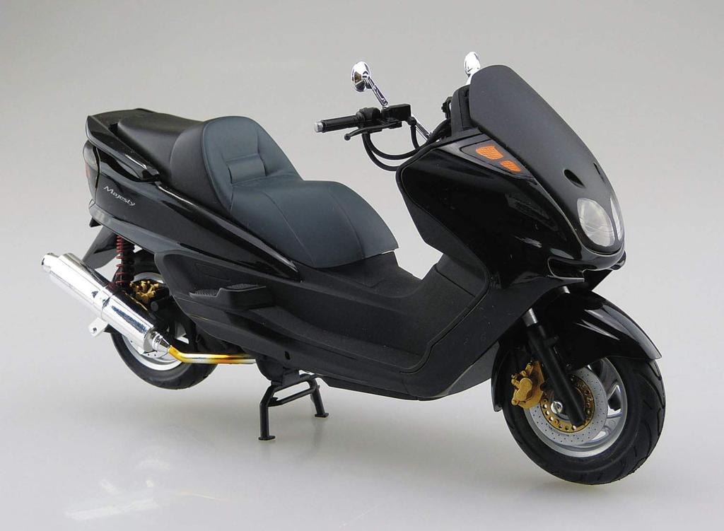 Aoshima Bunka Kyozaisha Bike Series Yamaha Majesty C with Custom Parts Plastic Model 1/12 No.49