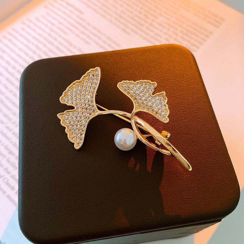 Средневековая винтажная брошь с бриллиантовой буквой - ретро-роскошные украшения для женщин высокого класса