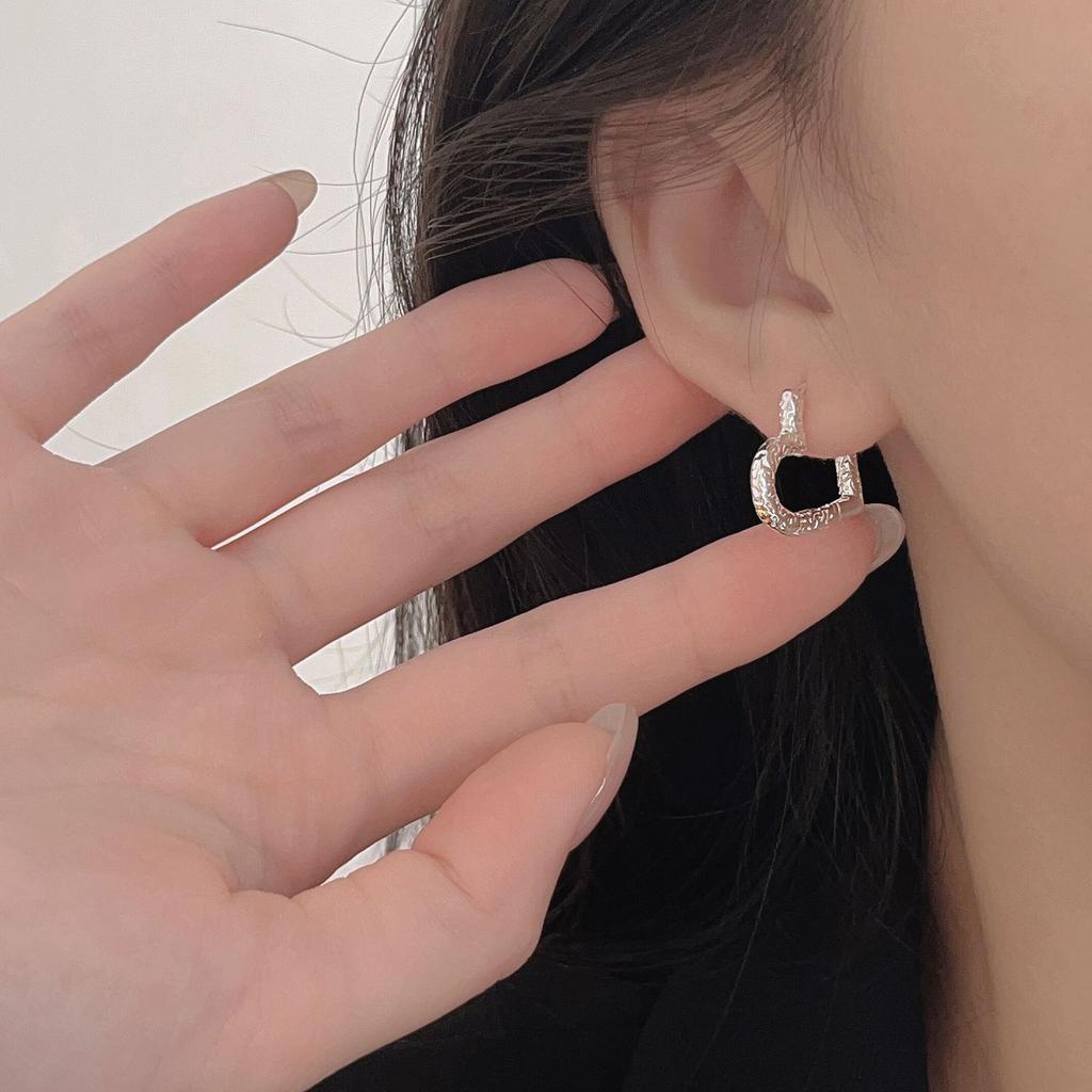 Gold and Silver Color Matching Tang Grass Pattern Love Ear Buckle New Trendy Earrings Women Ins Niche Design Advanced Sense