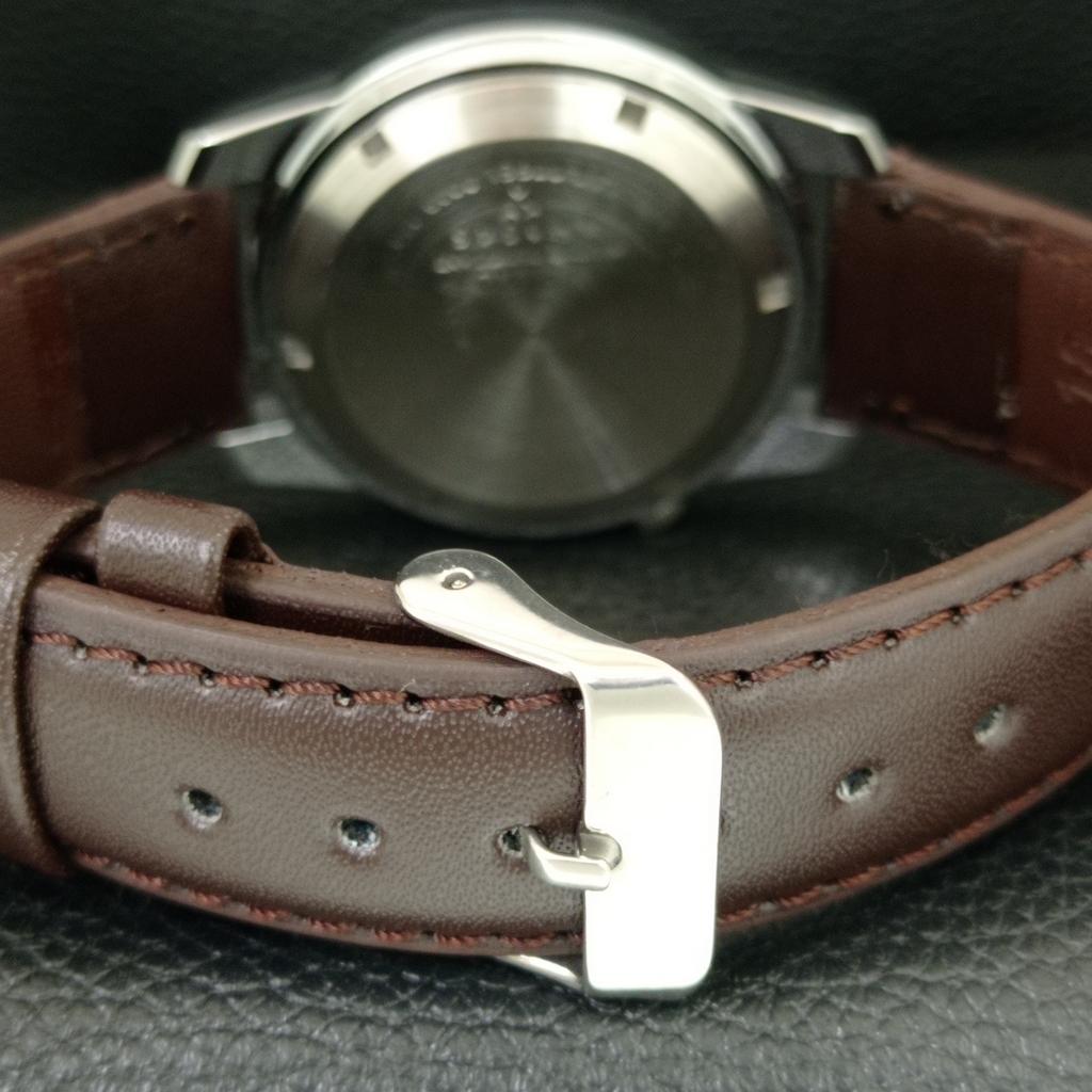 Seiko 5 АВТОМАТИЧЕСКИХ ВИНТАЖНЫХ ОТРЕМОНТИРОВАННЫХ ЯПОНСКИХ МУЖСКИХ ЧАСОВ С КОРИЧНЕВЫМ ЦИФЕРБЛАТОМ a445430-1