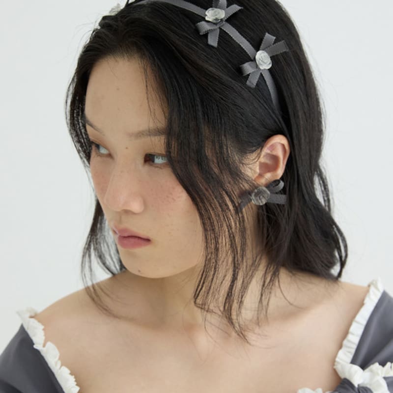 LOVUEE Повязка на голову «Морозная роза» с серыми деталями-бантами