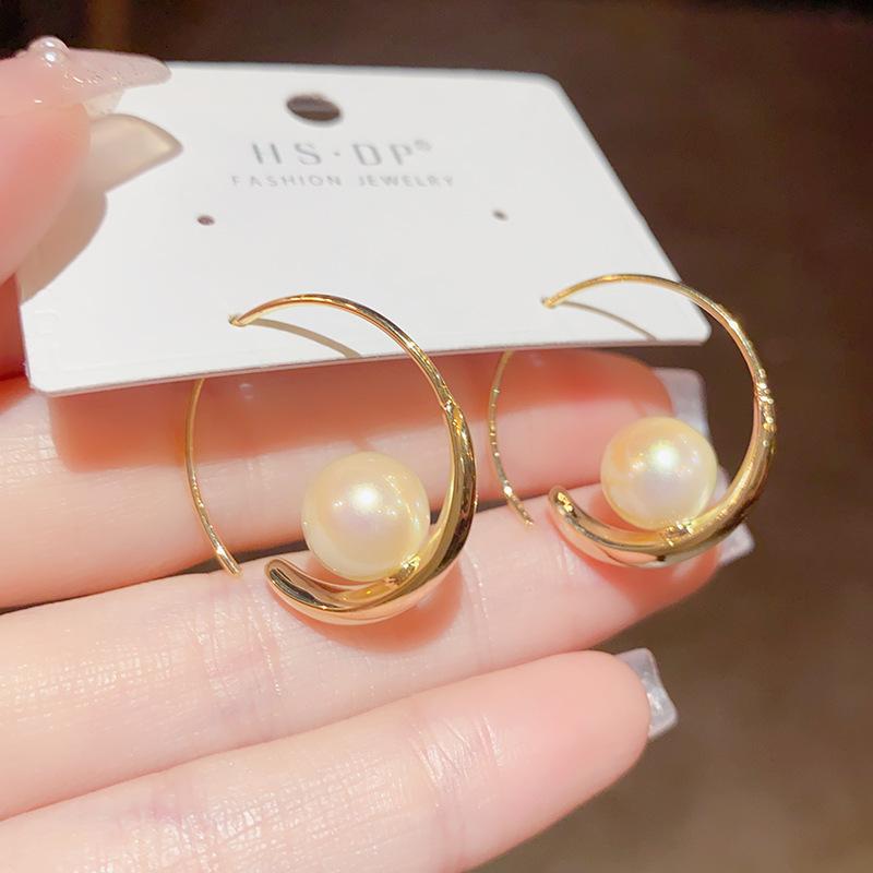 High-end Simple Mabe Bead Earrings for Women, Niche Design, Fashionable Retro Earrings