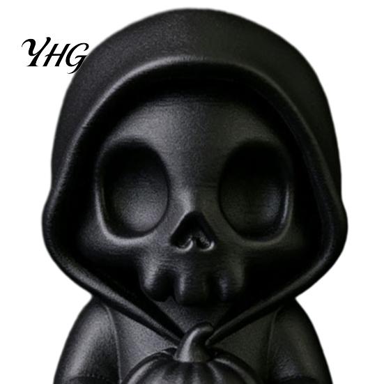 Halloween Decorations 3D Printed Grim Reaper Figurine Holding Pumpkin, Blank DIY Tabletop Seasonal Decor Paintable Statue, Cute Desktop Shelf Holiday
