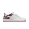Air Force 1 '07 для школьников 'Розовый леопард' (унисекс) Белый / Розовый Rise / Едва заметный Volt / Белый Детские скейтбордические кроссовки DA4673 100