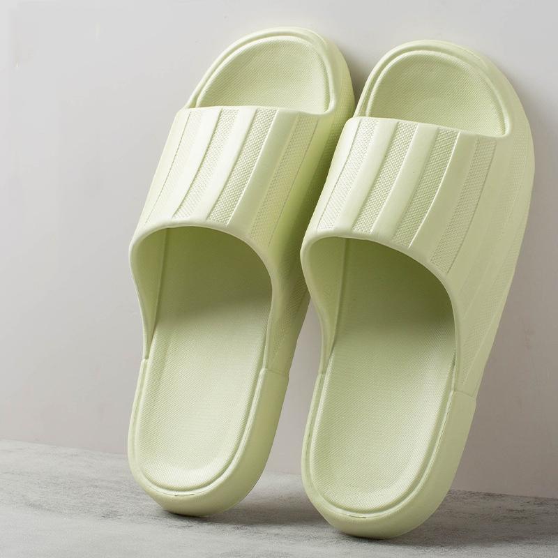 Летние полосатые модные тапочки для пар, женские и мужские домашние тапочки, легкие тапочки из ЭВА с толстой мягкой подошвой для использования в помещении и на открытом воздухе, противоскользящие тапочки для ванной комнаты