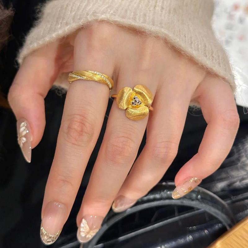 Elegant Lightweight Luxe Copper Ring With Unique Geometry And Glittering Details