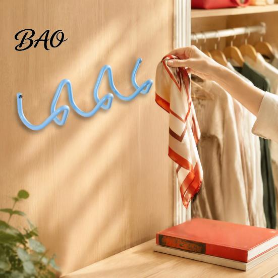 Iron Art Wall Hangers Decorative Wave Hook, Nordic Style Three Creative Hooks for Bags Mounted Storage Rack Entryway And Living Room