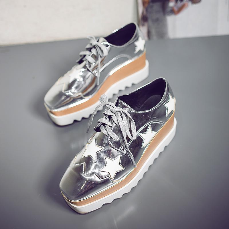 2024 Туфли для торта на толстой подошве со шнуровкой и наклонным каблуком в звездном стиле на высоком каблуке с квадратной головкой, водонепроницаемые туфли на платформе с глубоким вырезом, женские туфли, высота HZB