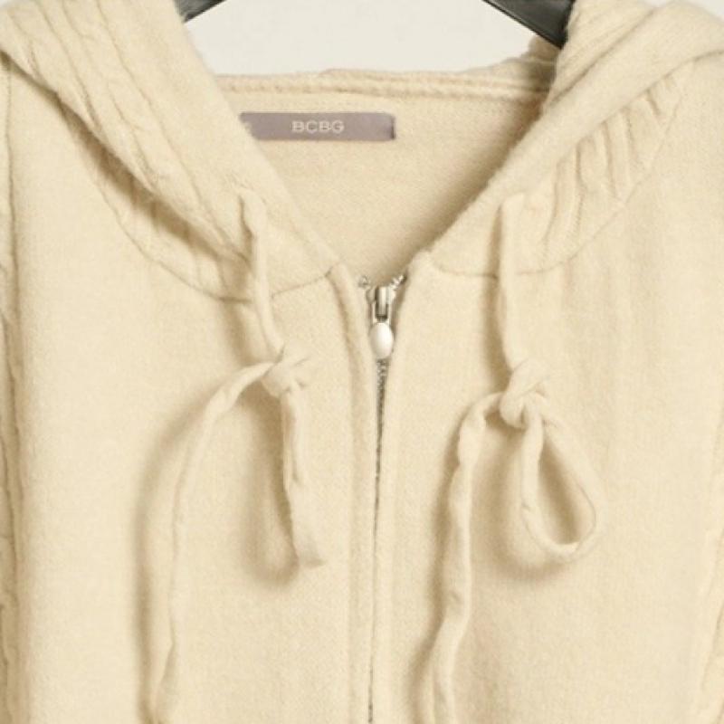 BCBG Кабельный вязаный кейп на молнии B6s1v502