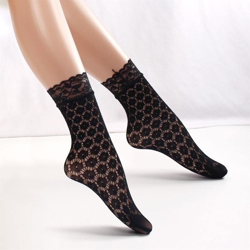 Breathable Fishnet Patterned Ankle Socks for Women Fashionable Hollowout Design with Lace Trim Short Crew Socks Hosiery