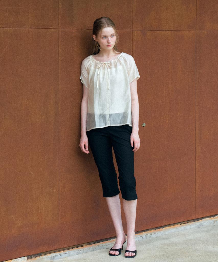 YUPPE Line Capri Pants_Black