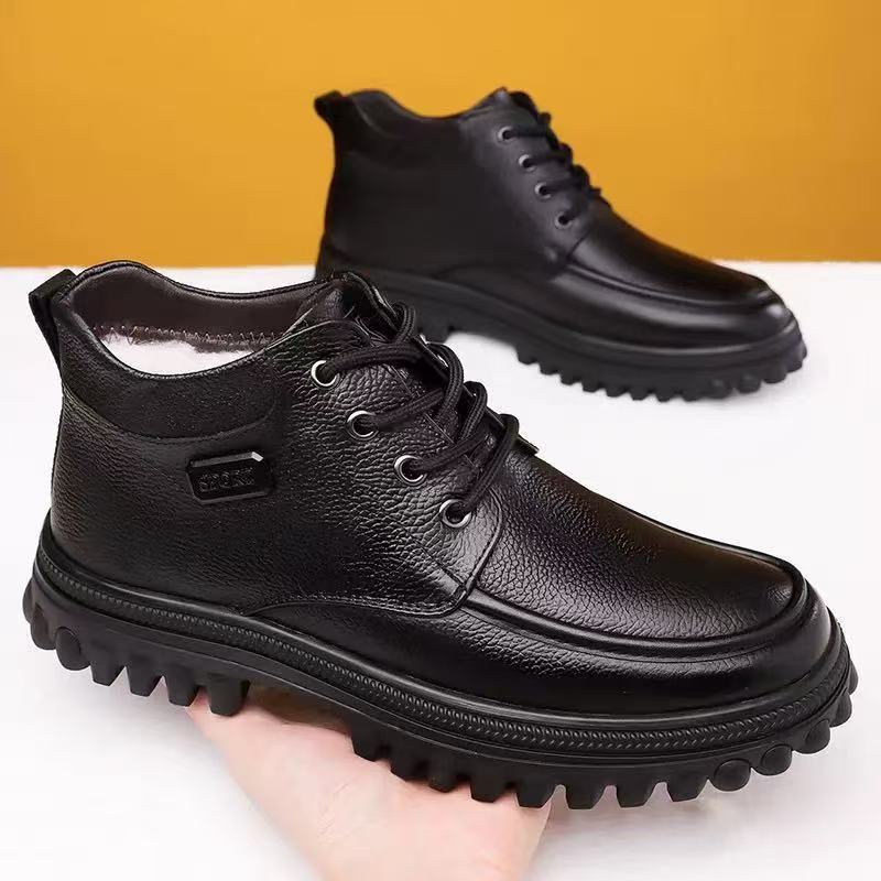 Зимние новые мужские хлопковые ботинки с высоким верхом, бархатные теплые ботинки на толстой подошве, ботинки для снега для мужчин среднего и пожилого возраста, уличные повседневные нескользящие кожаные ботинки