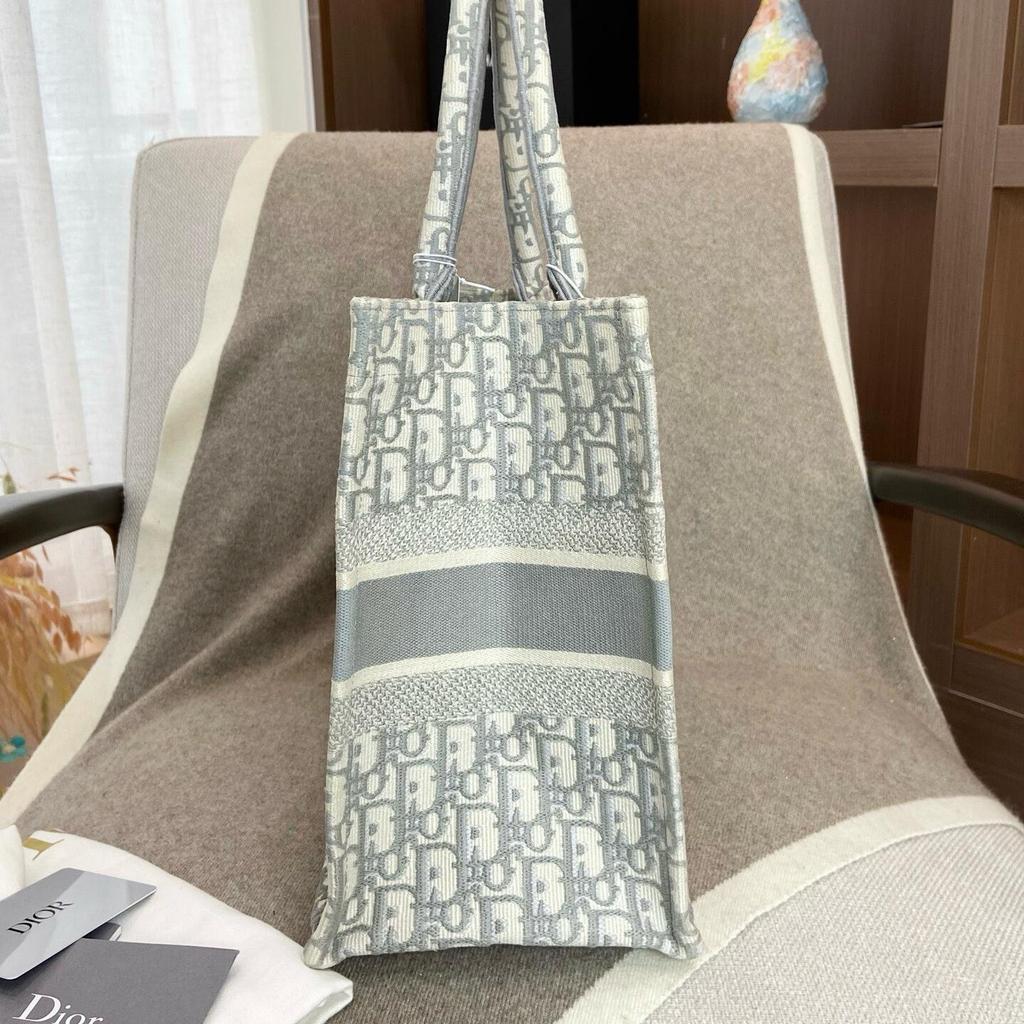 [Pre-Owned] Book Tote Medium White Canvas Monogram Shoulder Bag - Excellent #GFYAZA