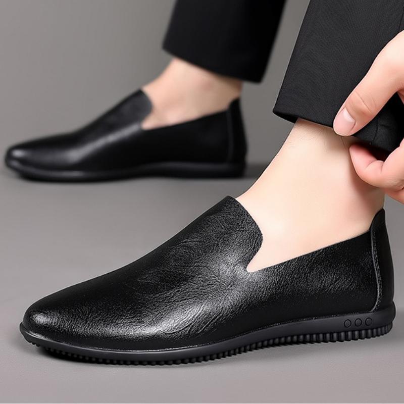 Fashion Fashion Slip-on Flat-soled Men Loafers Spring Autumn Soft-soled Casual Man Driving Shoes Designer Solid Color Male Leather Shoes