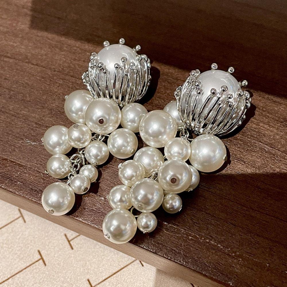 Elegant Grape Shape Earrings Sweet Pearl Beaded Earrings Creative Pear Drop Earrings Women