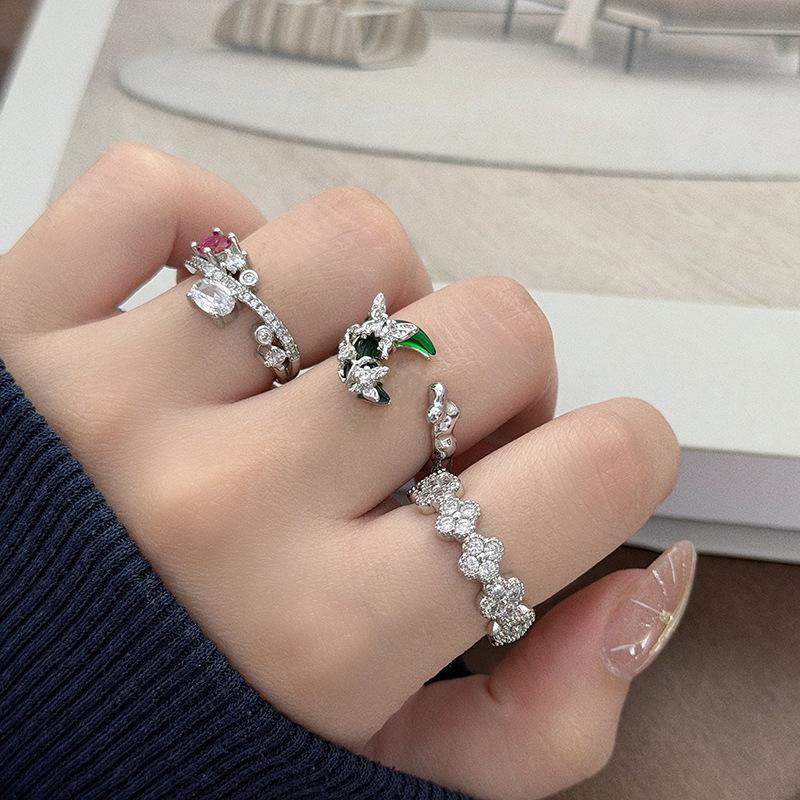 Light Luxury Sweet Cool Wind Red Zircon Moon Four-Leaf Clover Diamond Zir*****Pen Ring Super Fairy Stacked Wearing Niche Ring