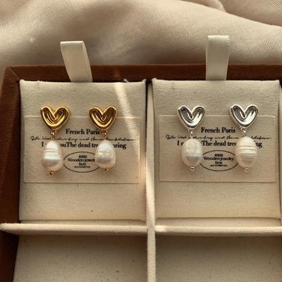 Sweet And Cool Heart-Shaped Baroque Pearl Stud Earrings, Soft And Elegant, Exquisite And Simple, Niche Everyday Stud Earrings