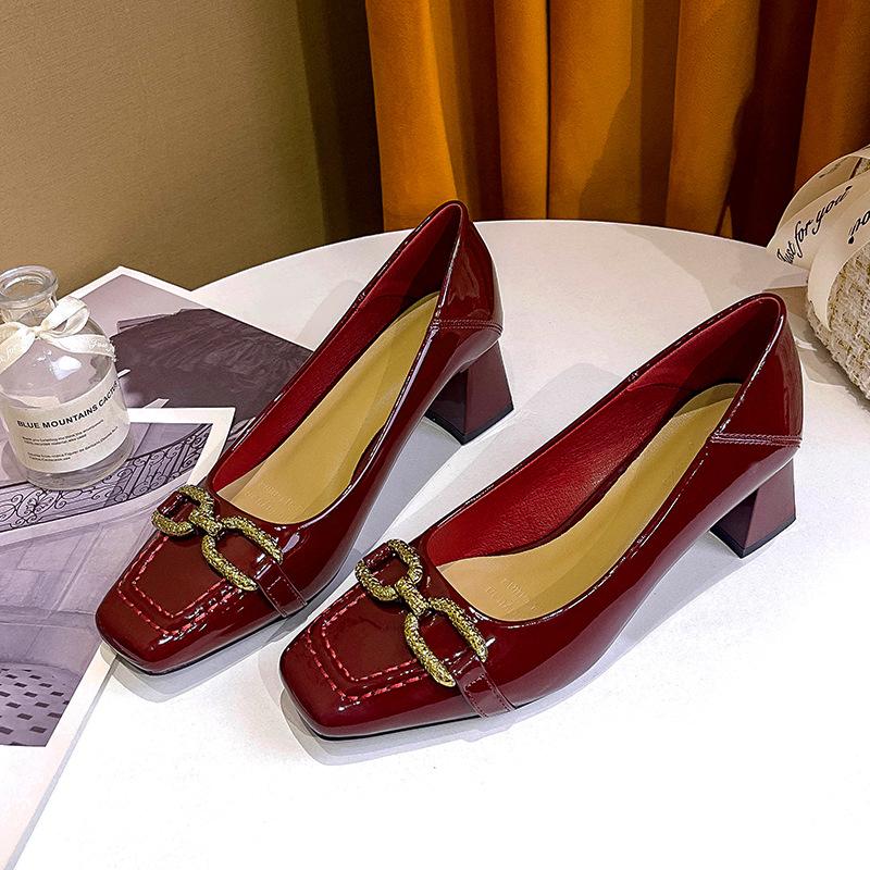 Женские туфли на высоком толстом каблуке с квадратным носком, не утомляющие ноги, новые весенне-осенние красные свадебные туфли на среднем каблуке, туфли-лодочки с открытым верхом