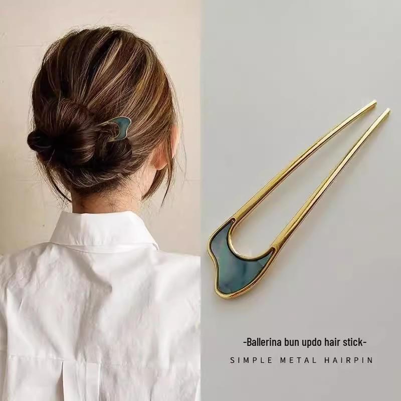 Ленивый пучок, заколка U-образной формы и инструмент для прически