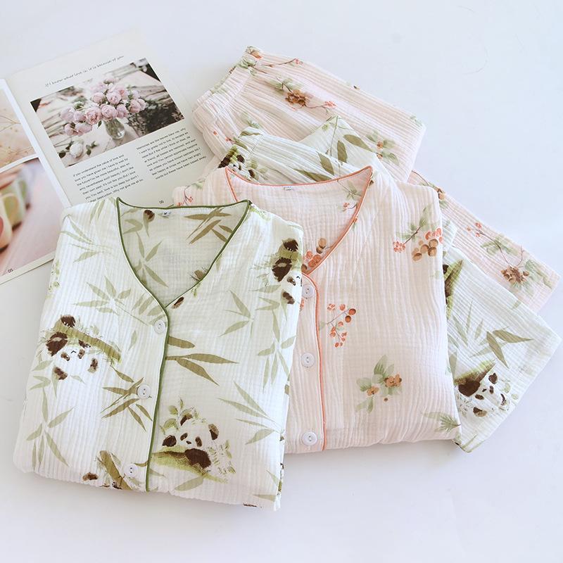 2025 Новый весенне-осенний женский пижамный комплект из 100% хлопкового крепа с длинными рукавами и длинными брюками, комплект из двух предметов с нагрудным ковриком, домашняя одежда