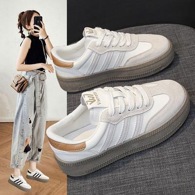 Немецкие тренировочные туфли на платформе для женских весенних новых моделей 2025 года, демонстрирующие стопы, маленькие повседневные спортивные кеды, популярные ретро вафельные Forrest Gum