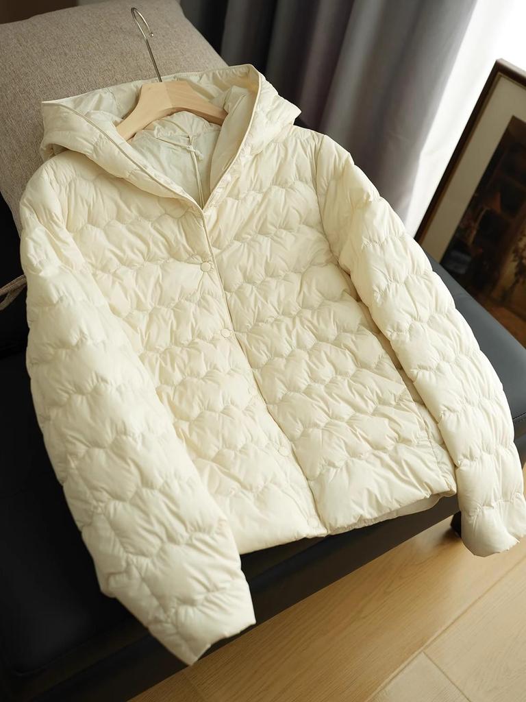 Графеновая легкая пуховая куртка с капюшоном